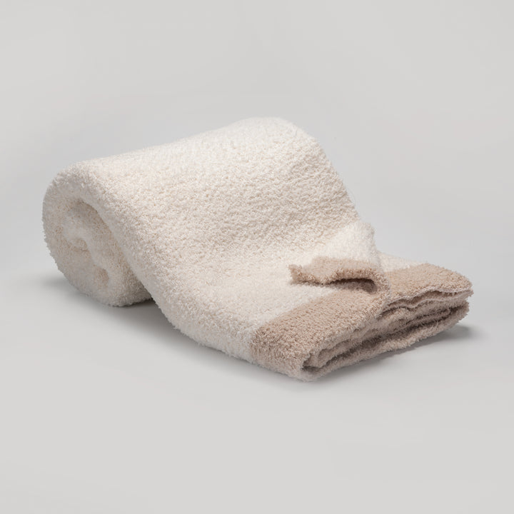 Couverture en acrylique douce et pelucheuse 51" x 67"