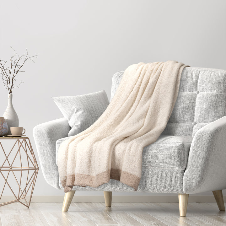 Couverture en acrylique douce et pelucheuse 51" x 67"