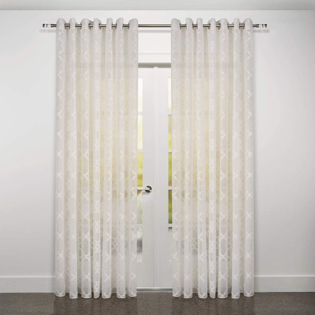 Rideau transparent à motif jacquard rétro Modena Avec Oeillets 108"x 95"