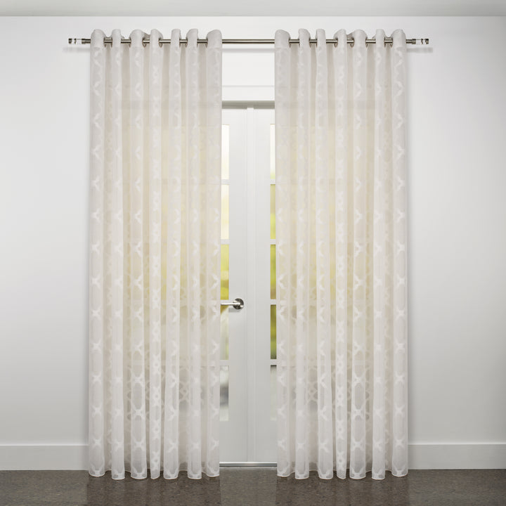 Rideau transparent à motif jacquard rétro Modena Avec Oeillets 108"x 95"