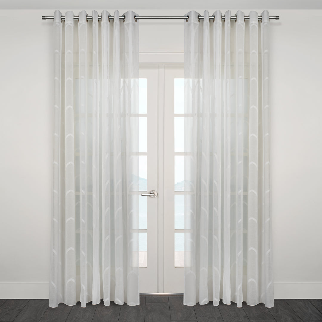Rideau jacquard transparent blanc Siena à motif arches 108" x 95"