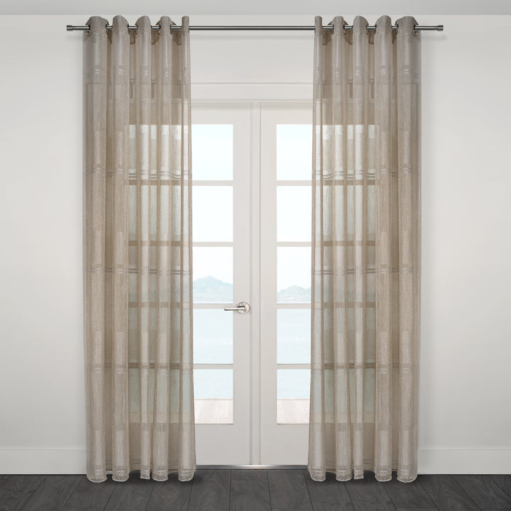Rideau jacquard semi-transparent d'inspiration BoHo de Termoli 80"x95"