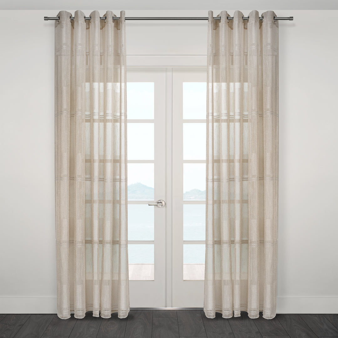 Rideau jacquard semi-transparent d'inspiration BoHo de Termoli 80"x95"