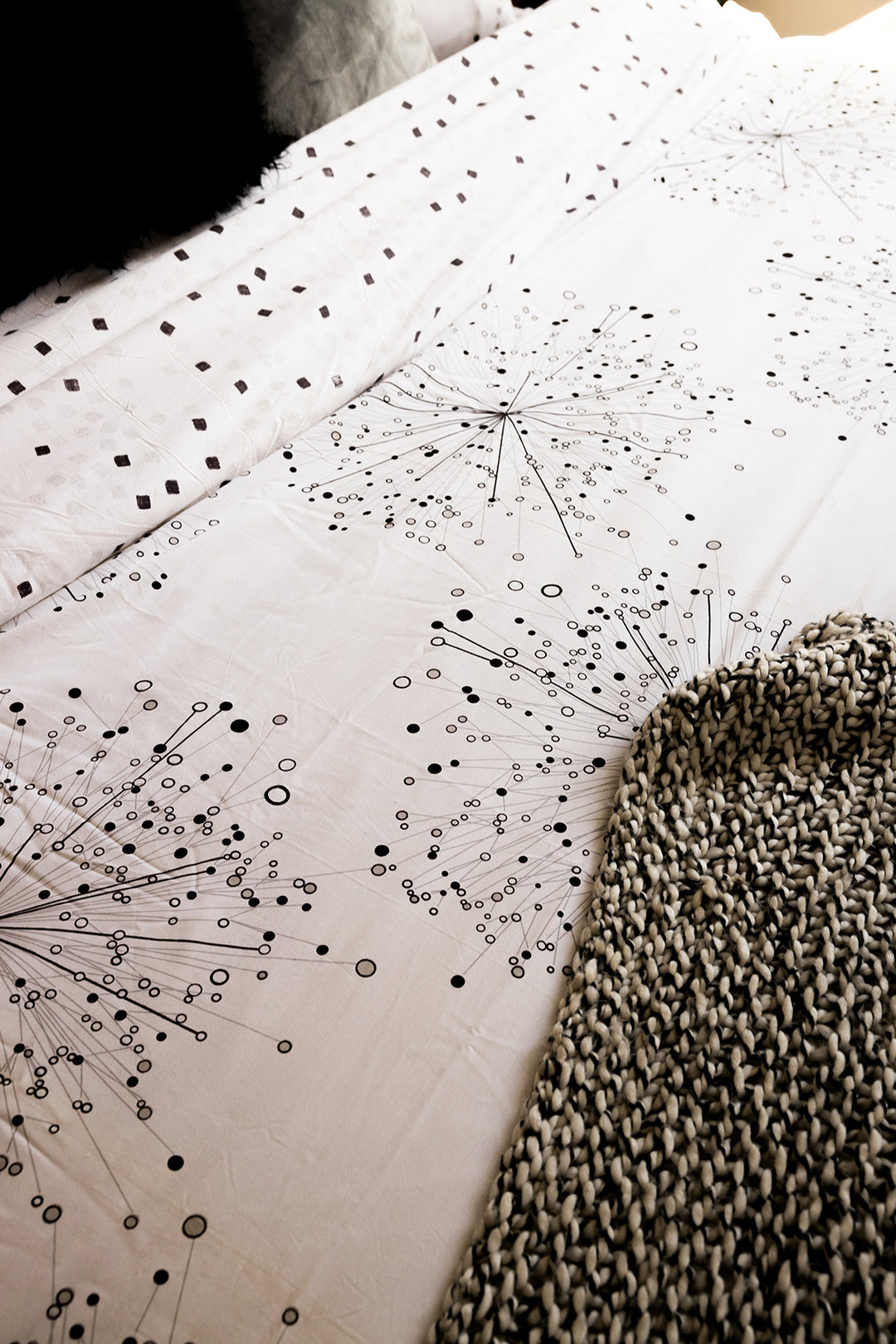 Tobago Queen Size Printed Reversible 6 pc Cotton Duvet Cover Set